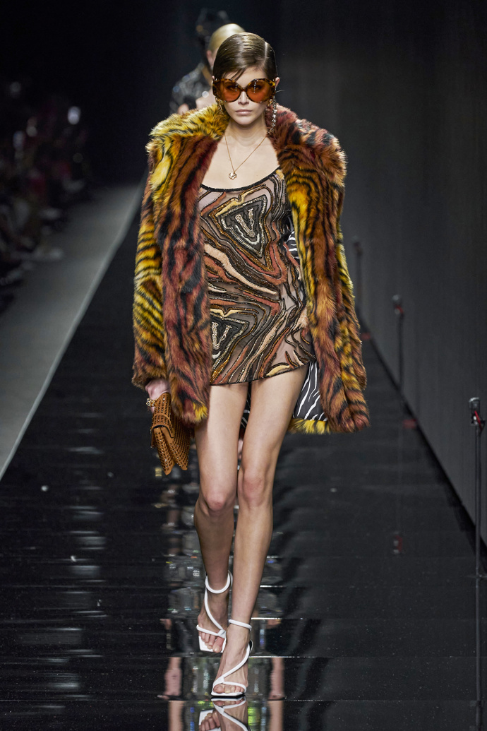Versace
