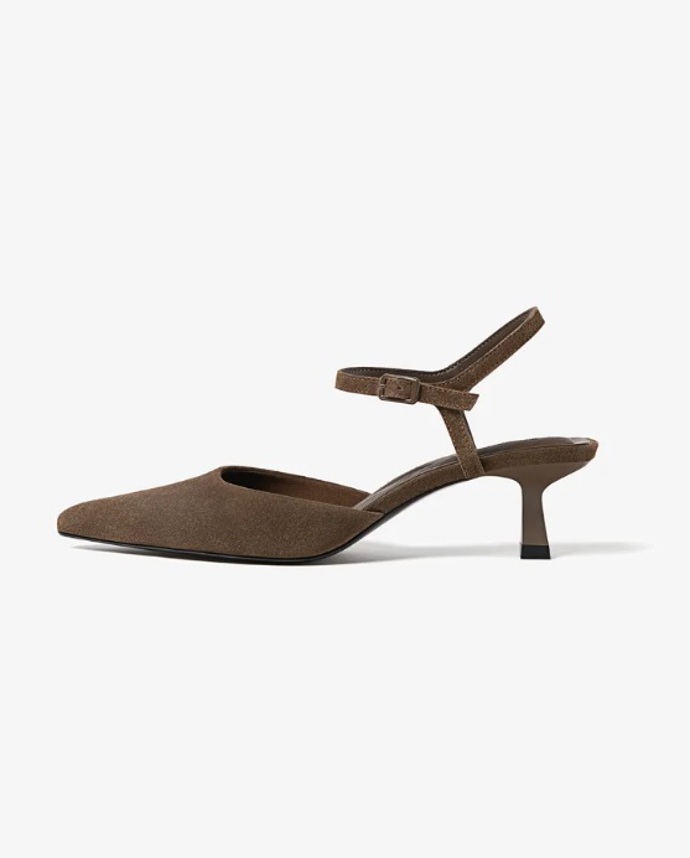 Semišové kitten heels, Stradivarius, 999 Kč
