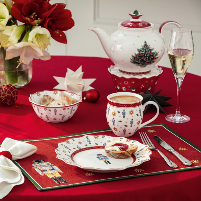 Villeroy & Boch, Sada vánočních misek Toy's Delight, výroční edice, 4 ks, Potten & Pannen - Staněk, 2 800 Kč

