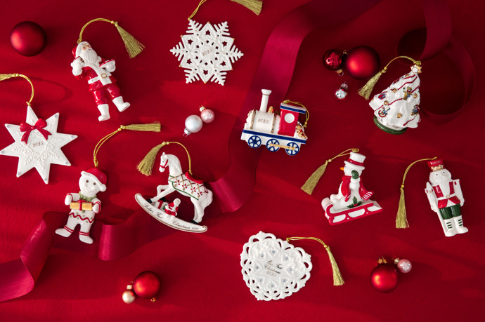 Villeroy & Boch, Závěsná porcelánová ozdoba  houpací kůň Christmas Classics 2025, Potten & Pannen - Staněk, 1 115 Kč

