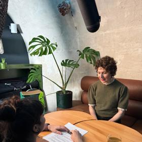 Martha Issová čte na sociálních sítích opravdu nehezké věci
