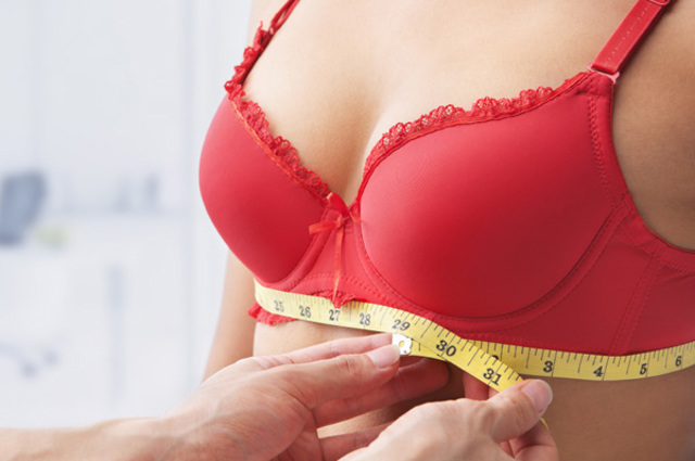woman-having-bra-fitting woman-having-bra-fitting