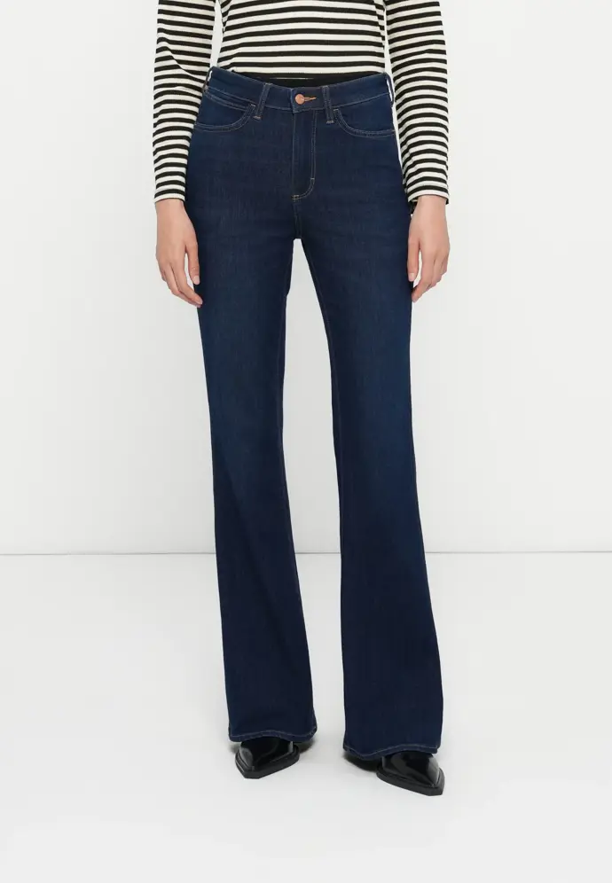 Wrangler, 2400 Kč (produkt pořídíte v rámci Dnů Marianne s 20% slevou)
Wrangler, 2400 Kč (produkt pořídíte v rámci Dnů Marianne s 20% slevou)