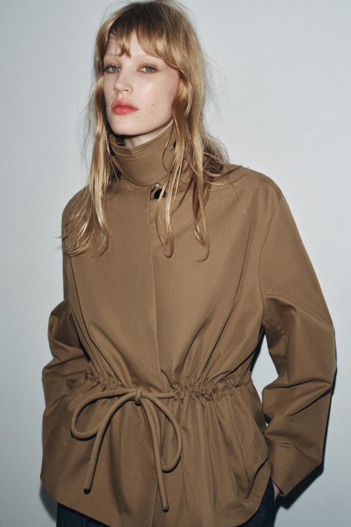 Zara, 1799 Kč
Zara, 1799 Kč