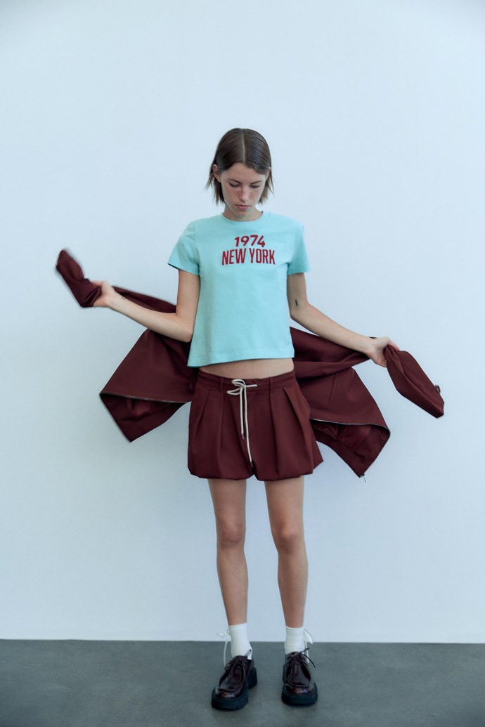 Tričko, Zara, 299 Kč
Tričko, Zara, 299 Kč