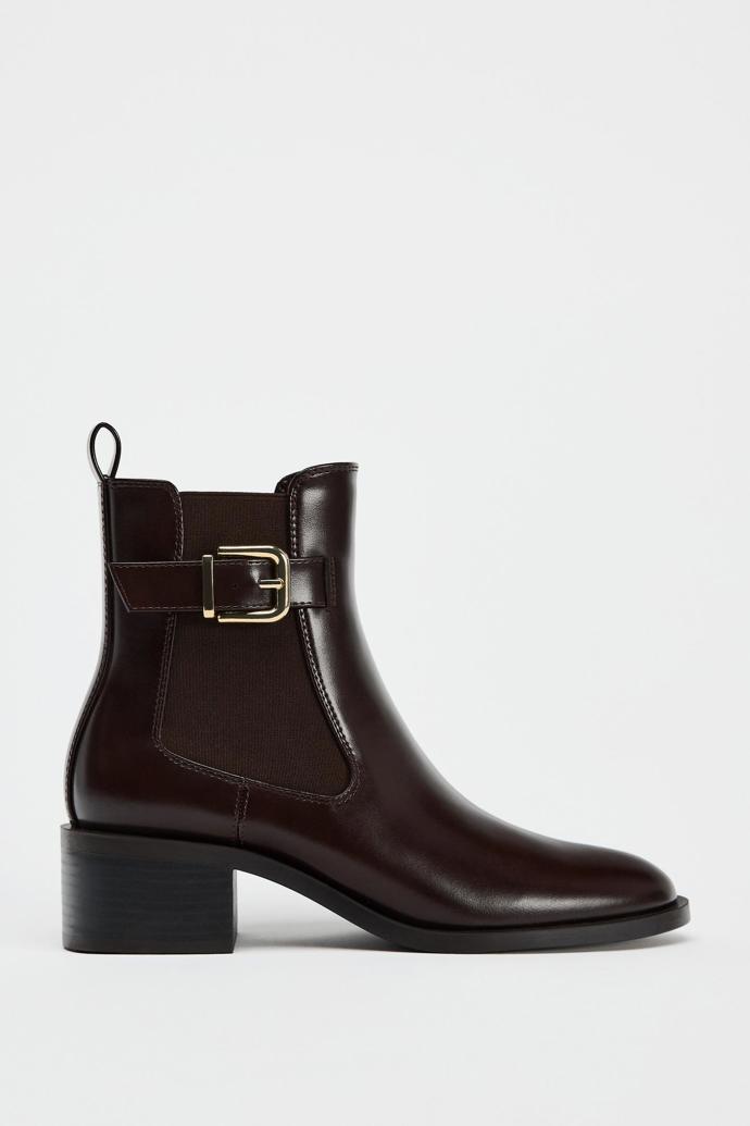 Zara, 999 Kč
