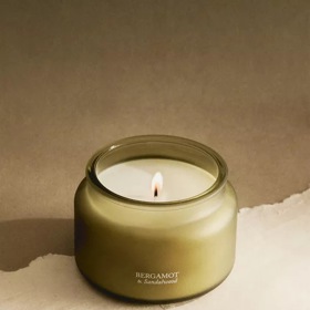 Vonná svíčka, Zara Home, 499 Kč
Vonná svíčka, Zara Home, 499 Kč