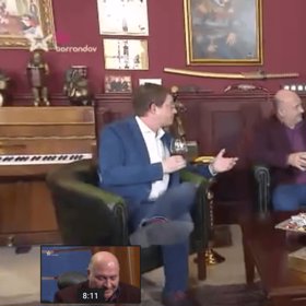 Michal David si umí dopřát.