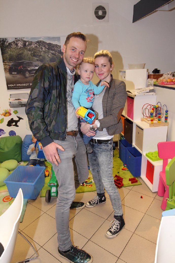 Langmajer se vrátil k ženě a manžele.