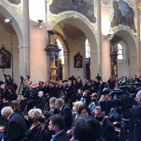 Na mši dorazilo kolem dvou stovek lidí.