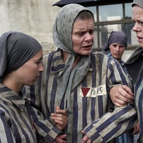 Ženy byly odvezeny do koncentračního tábora.