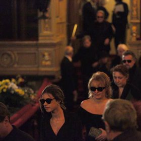 Rodina Munzarových se loučí