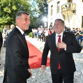 Premiér České republiky Andrej Babiš a americký ministr zahraničí Mike Pompeo.