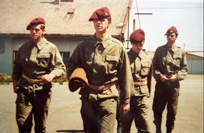 Copak je to za vojáka... (1987).