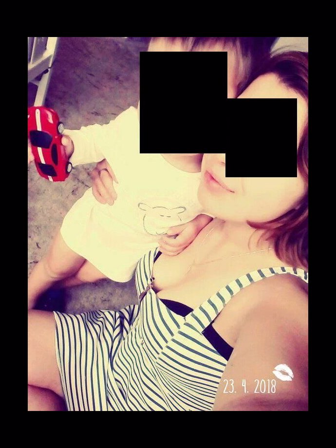 Simona T. přihlížela tomu, jak její partner utýral jejího tříletého syna.