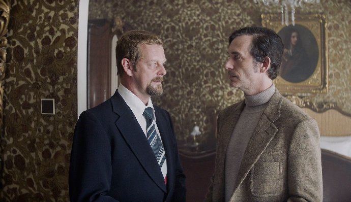 V Pražských orgiích (2019) hraje Martin Stránský.