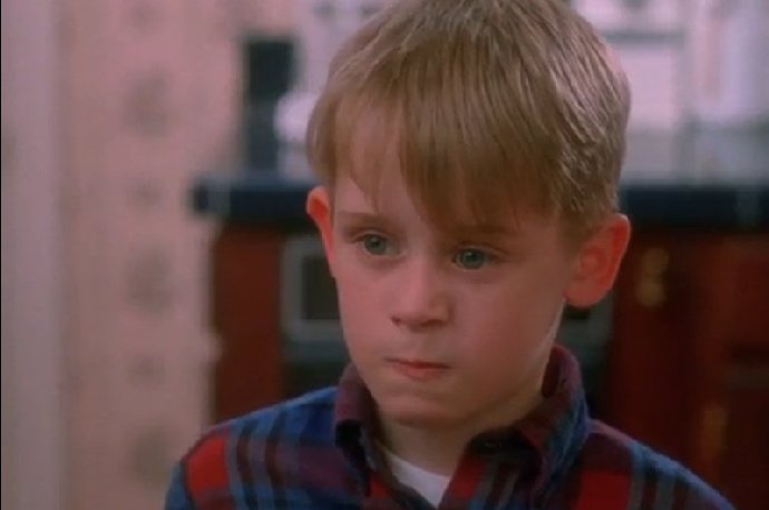 Macaulay Culkin jako Kevin McCallister.