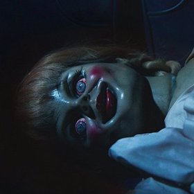 Z filmu Annabelle.