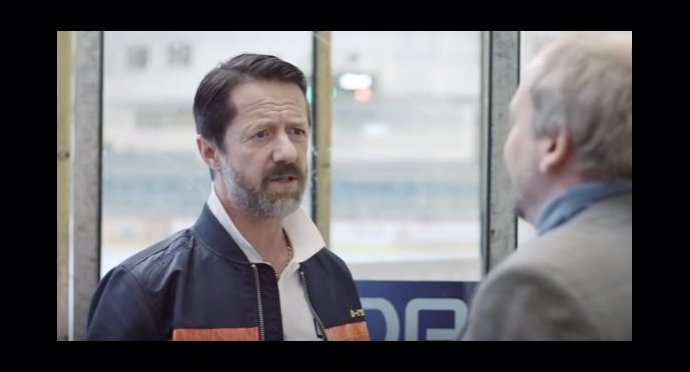 Jiří Langmajer jako Luboš Hrouzek. 