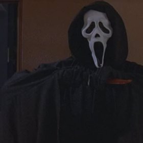 Maskovaný vrah bude znovu řádit.