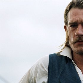 Při nehodě si Guillaume Depardieu vážně zranil koleno a po několika letech dokonce přišel o nohu.