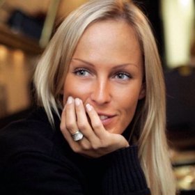 V minulosti však dlouhé vlasy měla.