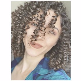 Evička zpívá už od osmi let.