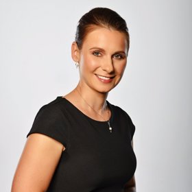 Lenka Hlavatá vyrůstala v rodině samoživitelky, ale toužila po jiném životě.