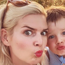 Nikol už je maminkou synovi Matesovi.