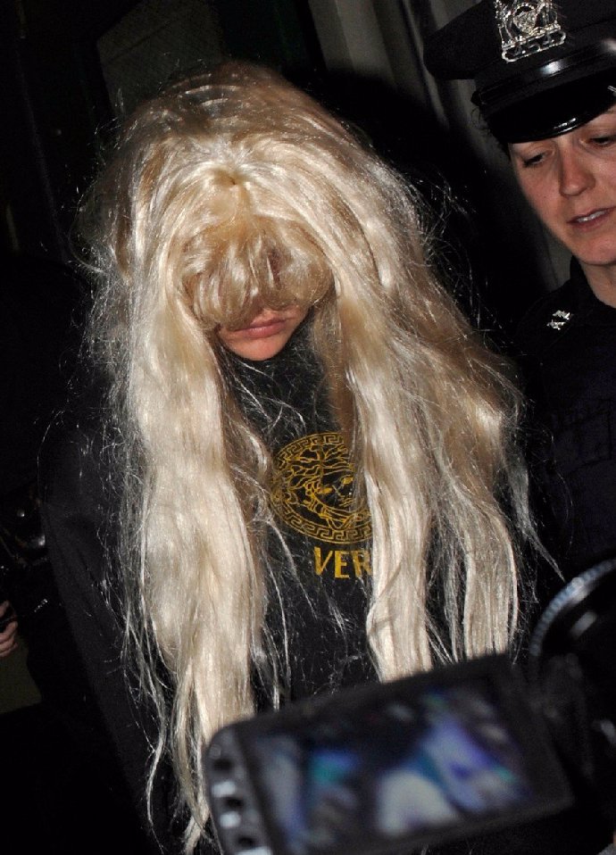 Amanda Bynes byla zatčena policií za řízení pod vlivem alkoholu. 