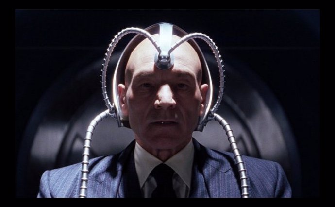 Patrick Stewart v ikonické roli Charlese Xaviera.
