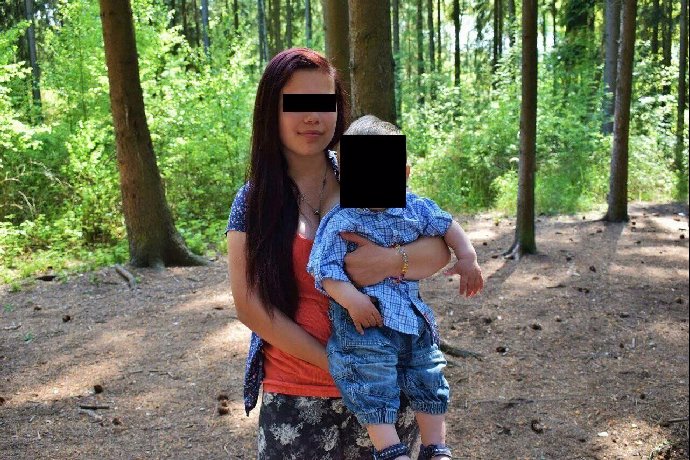 Simona T. s utýraným Marečkem.
