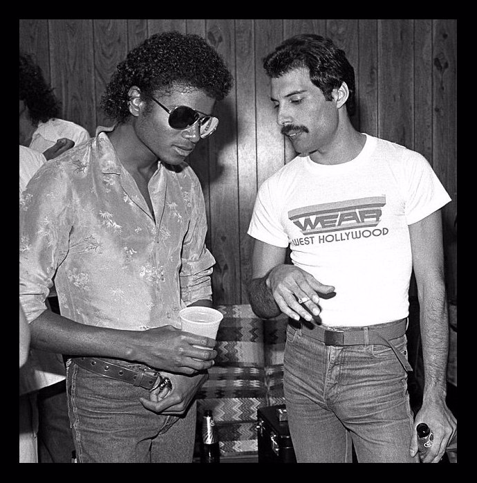 Freddie Mercury a Michael Jackson.