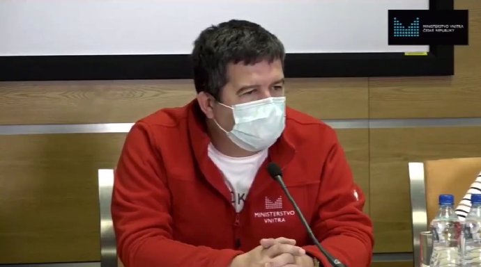 Podle Jana Hamáčka nízká daň z příjmu jen prohloubí finanční rozdíly.