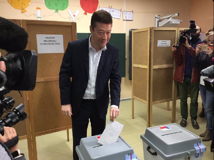 Předseda SPD chce své požadavky řešit také s koaličními partnery.