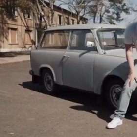 Leošův trabant.