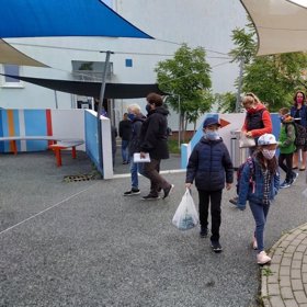 Rodiče jsou rádi, že si od dětí nyní odpočinou.