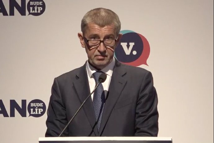Dlouhodobě kritizuje premiéra Andreje Babiše.