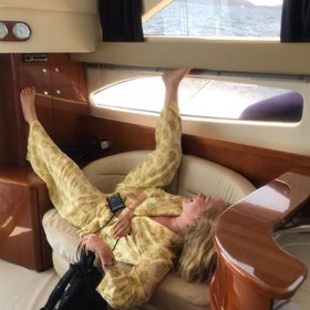 I bez muže je velmi šťastná.