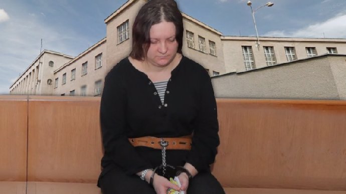 Petra Janáková se na krátko dostala na svobodu díky tomu, že ve vazební věznici otěhotněla. 