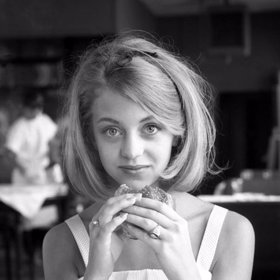 Sladká devatenáctiletá Goldie Hawn v době, kdy pro ni ještě slovo plastika bylo neznámé.