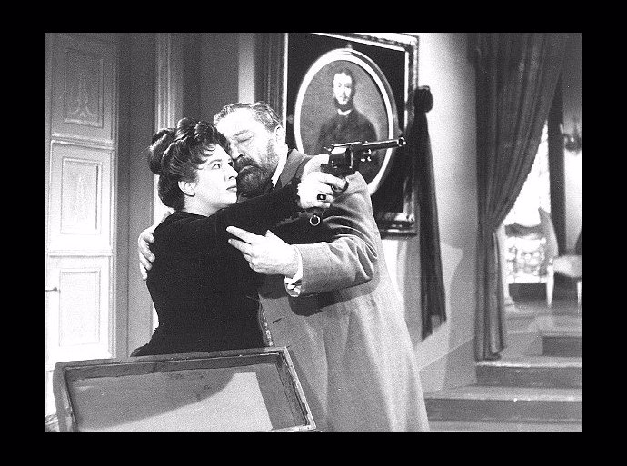 Stella Zázvorková a Jan Werich ve filmu Medvěd.