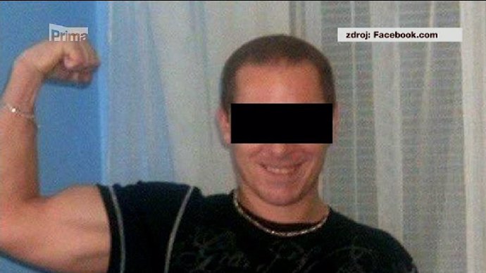 Podezřelým byl přítel její matky.