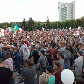 Chtějí také přepočítání hlasů.