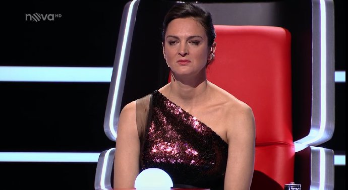Schytávala to za svůj obličej, její afektovanost ale diváci už přešli.