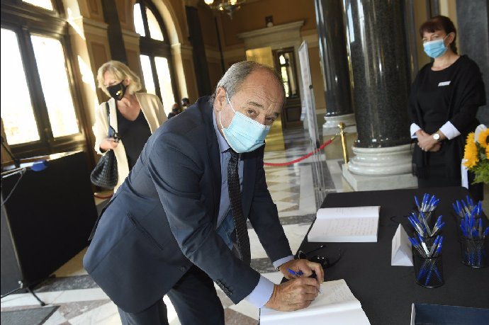 Herec Viktor Preiss se přišel naposledy rozloučit s Jiřím Menzelem.