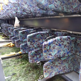 V autobuse jelo 29 dětí.