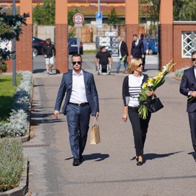 Na pohřeb dorazilo několik desítek hostů.