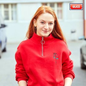 Z Emy vyrostla krásná slečna.