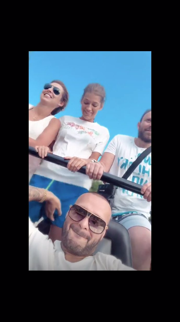 Té to ani trochu nevadí.
